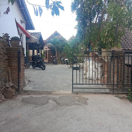 Gani Homestay Kuta  Exterior photo